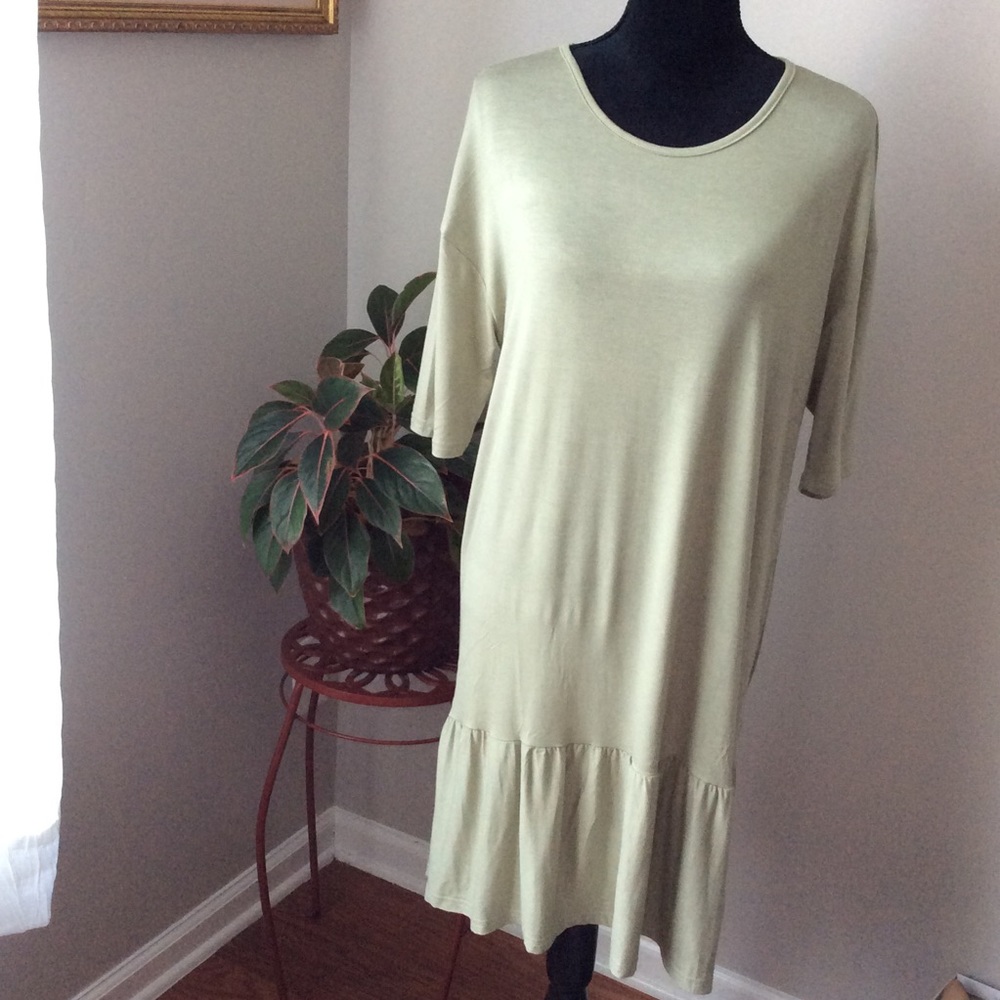 Daisy Island Olive Green T Shirt Dress XL